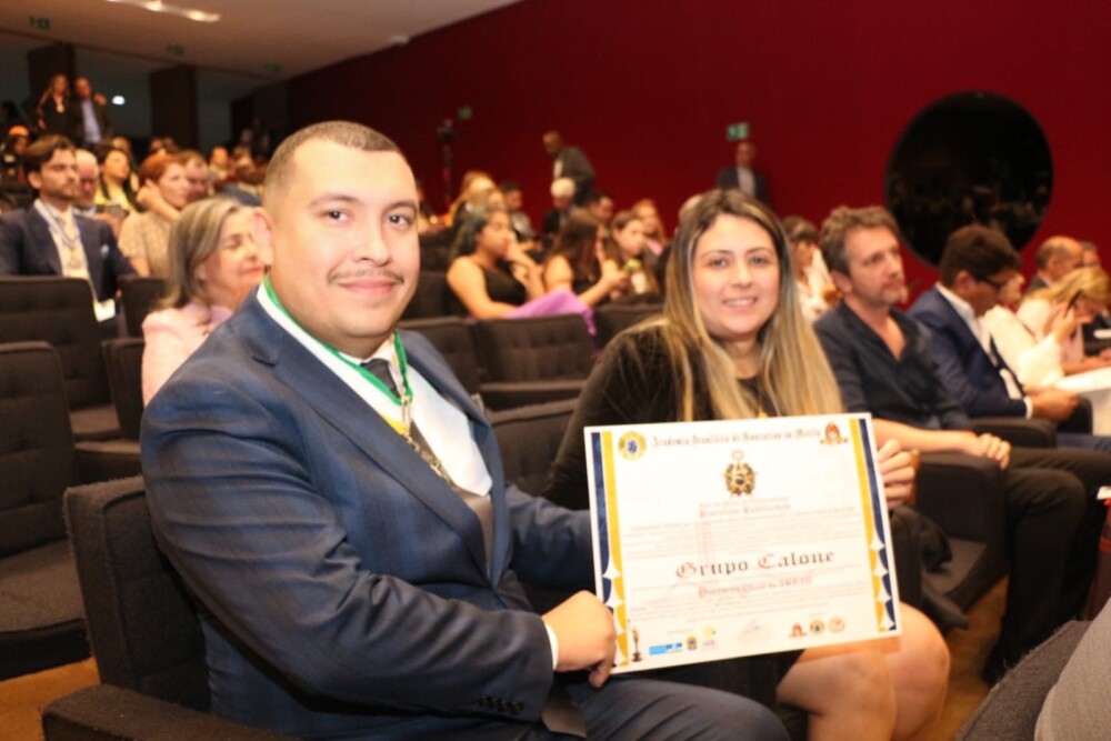 Marcelo Calone - Gestor de Marcas e CEO do Grupo CALONE® e Ellen Calone - Gestora de Comunicação coma Honraria. - Foto Divulgação. 