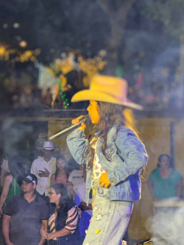 Lavínia e Banda - Foto: Reprodução